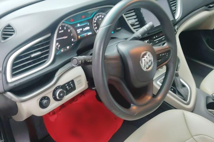 Used Buick GT 2015 15N Automatic Elite Version Steering Wheel