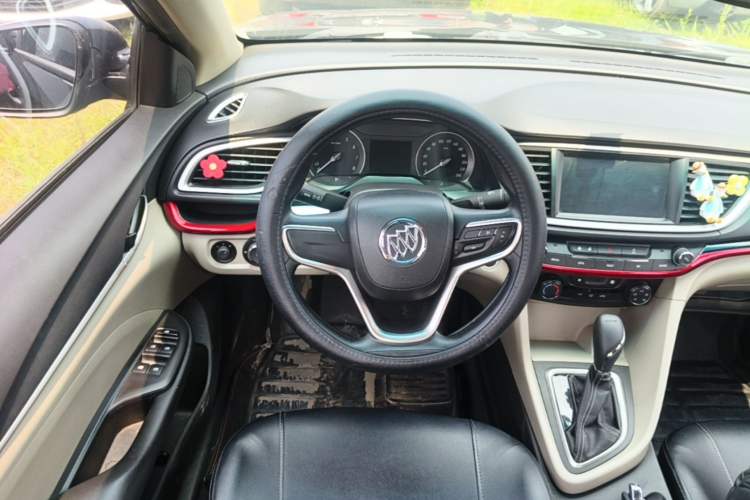 Used Buick GT 2015 18T Dual-Clutch Elite Model Steering Wheel