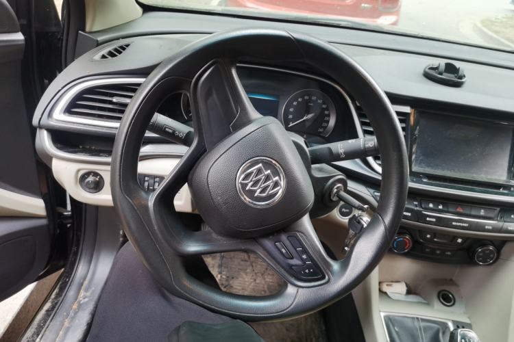 Used Buick GT 2015 15N Manual Elite Edition Steering Wheel