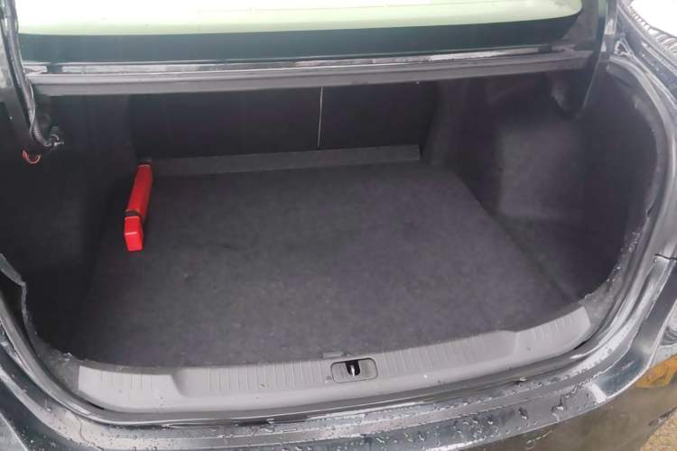 Used Buick GT 2015 15N Automatic Elite Version Trunk