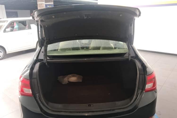 Used Buick GT 2015 15N Automatic Entry-Level Trim Trunk