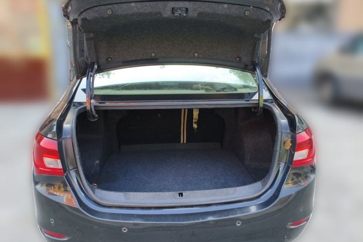 Used Buick GT 2015 15N Automatic Elite Version Trunk