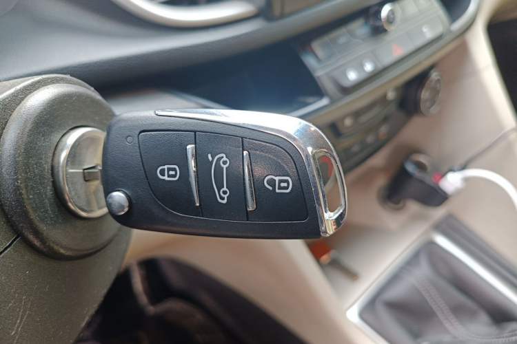 Used Buick GT 2015 15N Manual Elite Edition Vehicle Key
