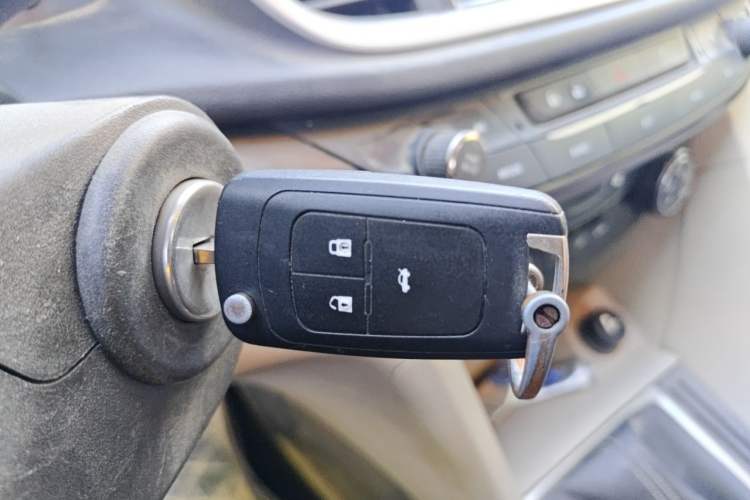 Used Buick GT 2015 15N Manual Entry-Level Trim Vehicle Key