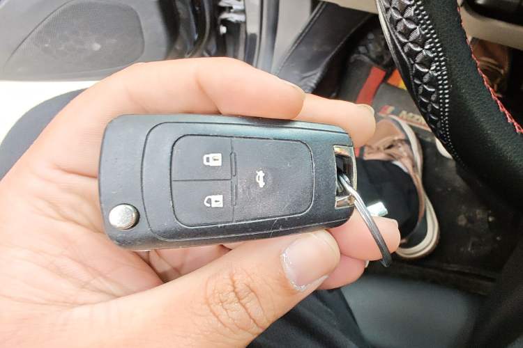 Used Buick GT 2015 15N Automatic Deluxe Edition Vehicle Key