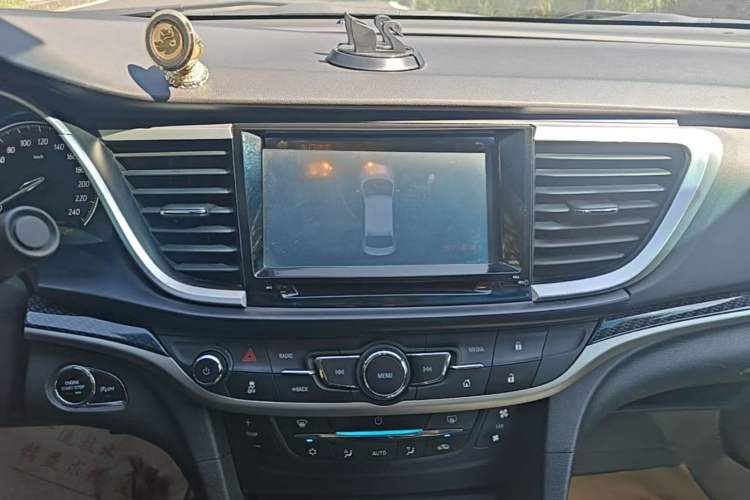 Used Buick GT 2015 18T Dual-Clutch Luxury Model Audio And AC Panel