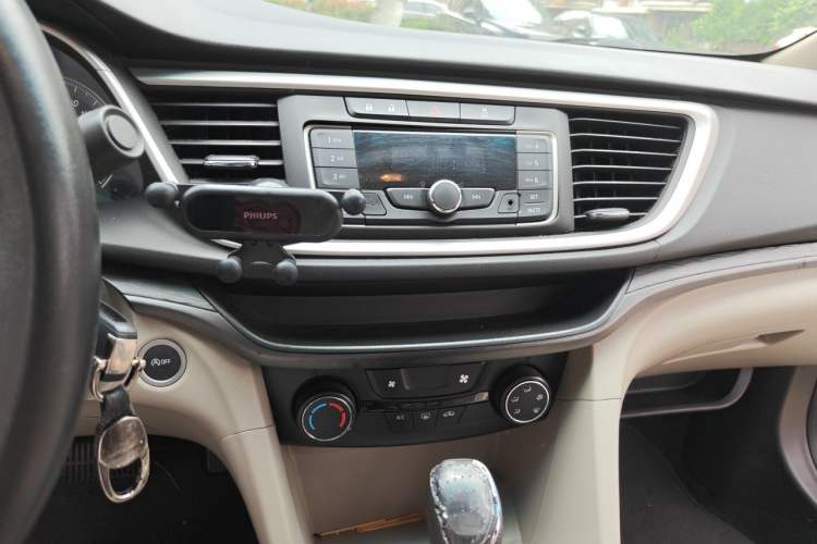 Used Buick GT 2015 18T Dual-Clutch Elite Model Audio And AC Panel