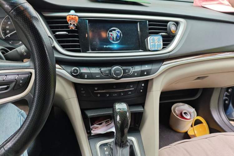 Used Buick GT 2015 15N Automatic Deluxe Edition Audio And AC Panel