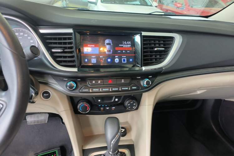 Used Buick GT 2015 15N Automatic Elite Version Audio And AC Panel