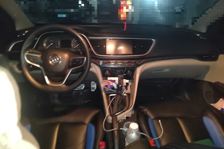 Used Buick GT 2015 15N Automatic Elite Version Center Console
