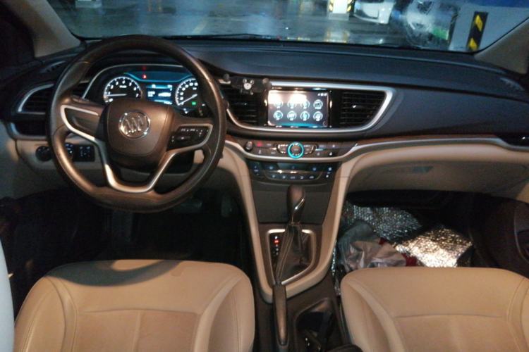 Used Buick GT 2015 15N Automatic Deluxe Edition Center Console