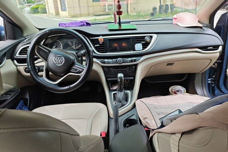 Used Buick GT 2015 15N Automatic Deluxe Edition Center Console