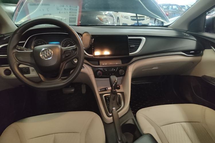 Used Buick GT 2015 15N Automatic Elite Version Center Console