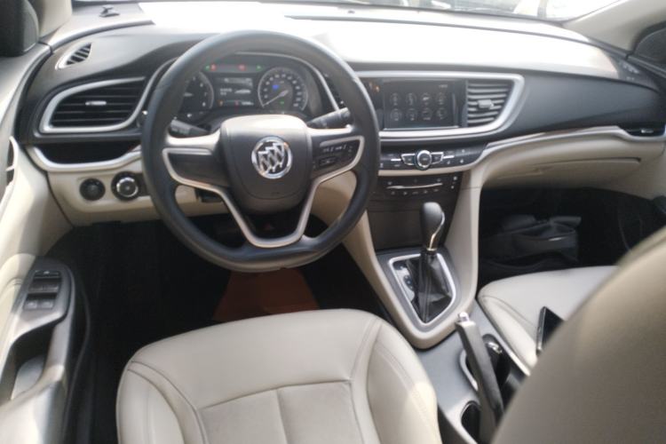 Used Buick GT 2015 15N Automatic Deluxe Edition Center Console
