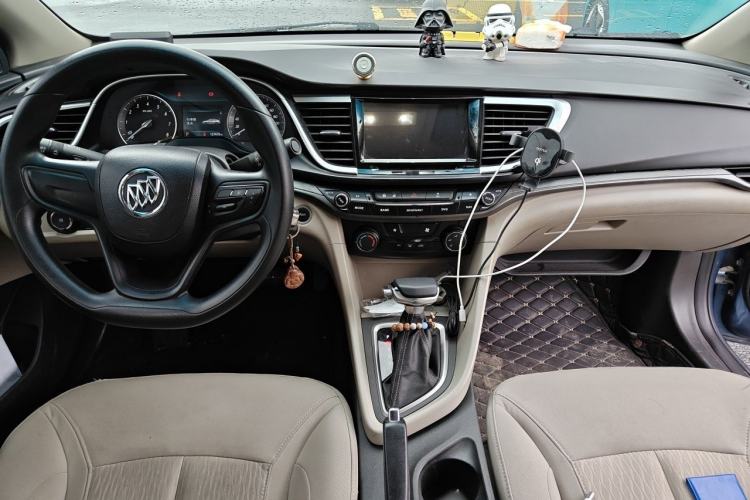 Used Buick GT 2015 15N Automatic Elite Version Center Console