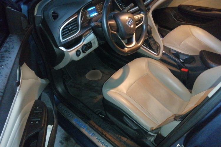 Used Buick GT 2015 15N Automatic Deluxe Edition Driver Seat
