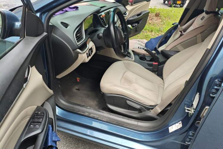 Used Buick GT 2015 15N Automatic Deluxe Edition Driver Seat