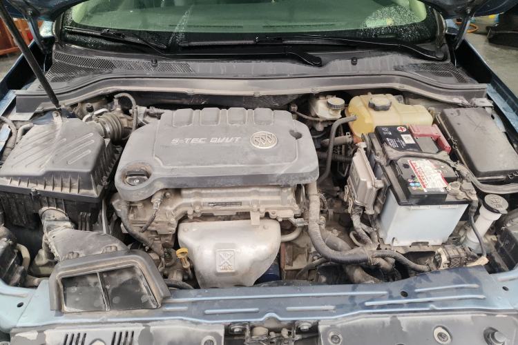 Used Buick GT 2015 15N Automatic Entry-Level Trim Engine Bay