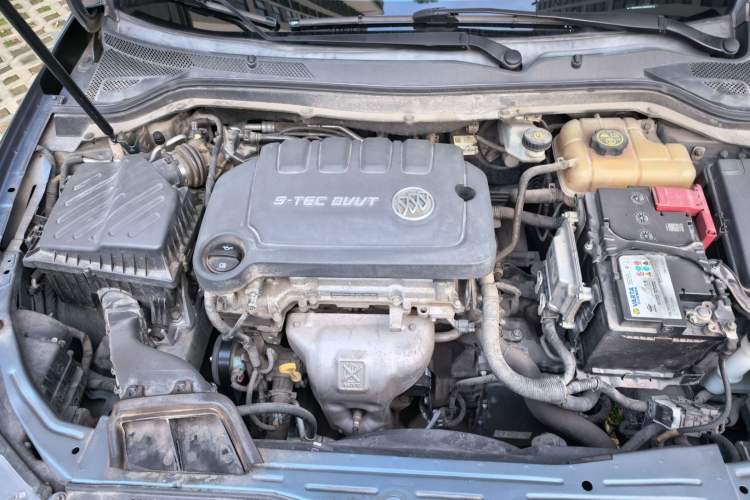 Used Buick GT 2015 15N Automatic Entry-Level Trim Engine Bay