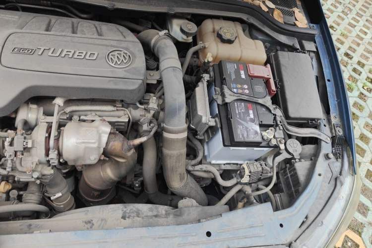 Used Buick GT 2015 18T Dual-Clutch Elite Model Engine Bay Left