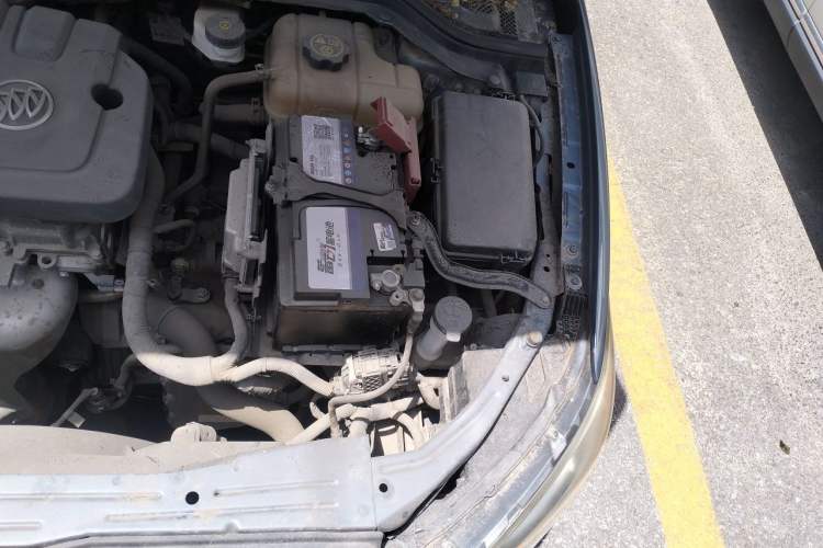 Used Buick GT 2015 15N Automatic Entry-Level Trim Engine Bay Left