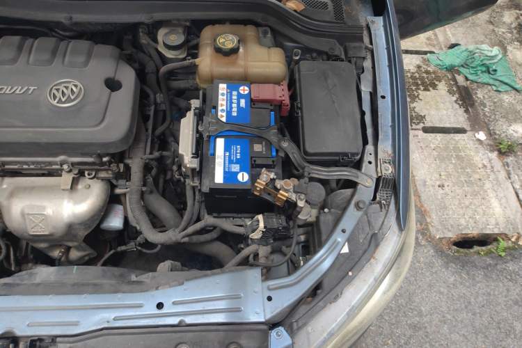 Used Buick GT 2015 15N Manual Luxury Version Engine Bay Left