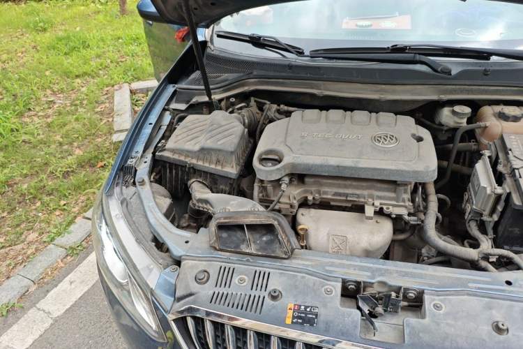 Used Buick GT 2015 15N Automatic Deluxe Edition Engine Bay Right