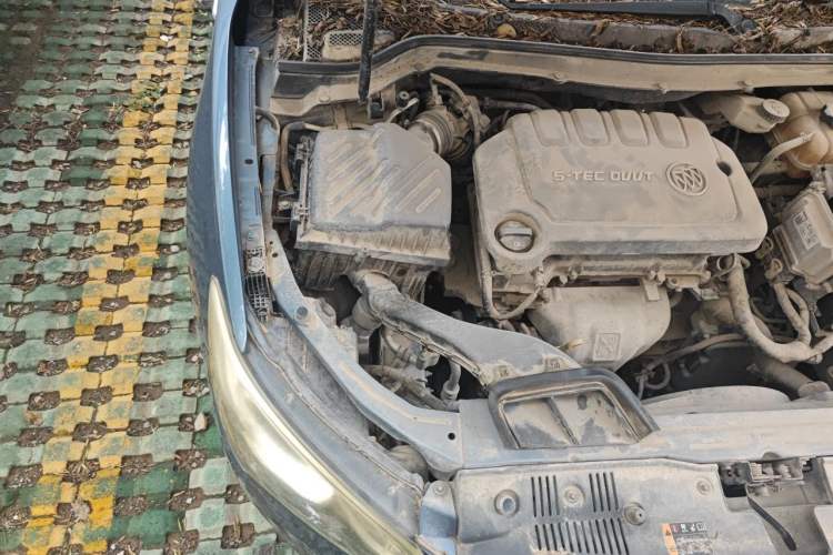 Used Buick GT 2015 15N Automatic Elite Version Engine Bay Right