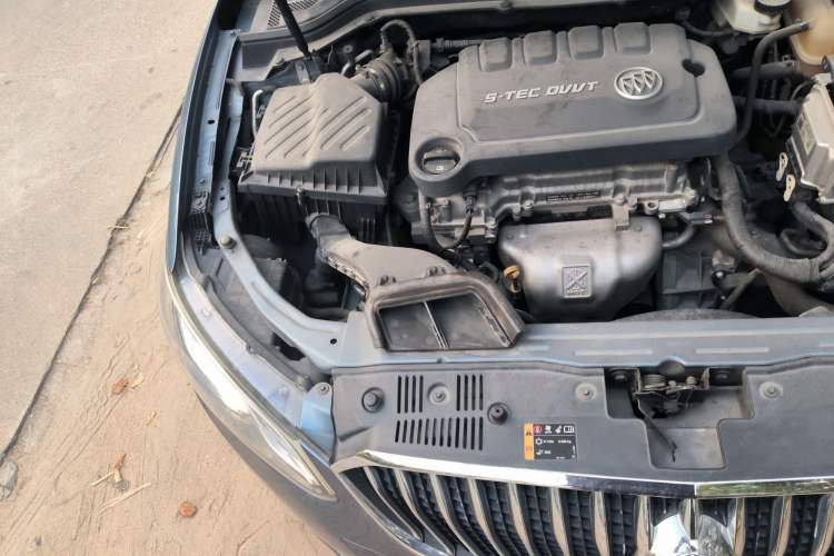 Used Buick GT 2015 15N Automatic Elite Version Engine Bay Right