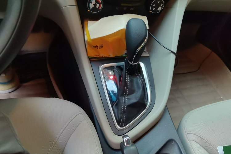 Used Buick GT 2015 15N Automatic Elite Version Gear Lever