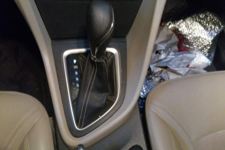 Used Buick GT 2015 15N Automatic Deluxe Edition Gear Lever