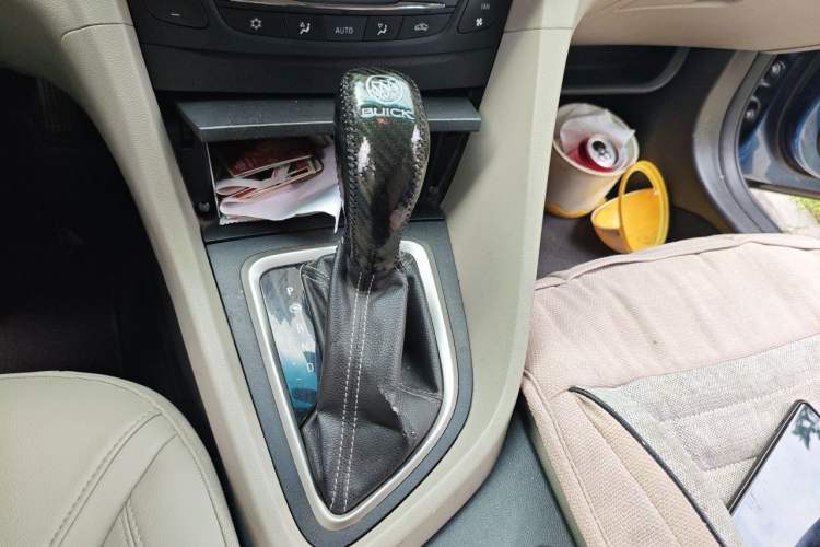 Used Buick GT 2015 15N Automatic Deluxe Edition Gear Lever