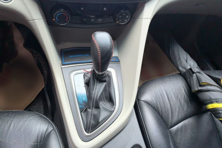 Used Buick GT 2015 15N Automatic Elite Version Gear Lever