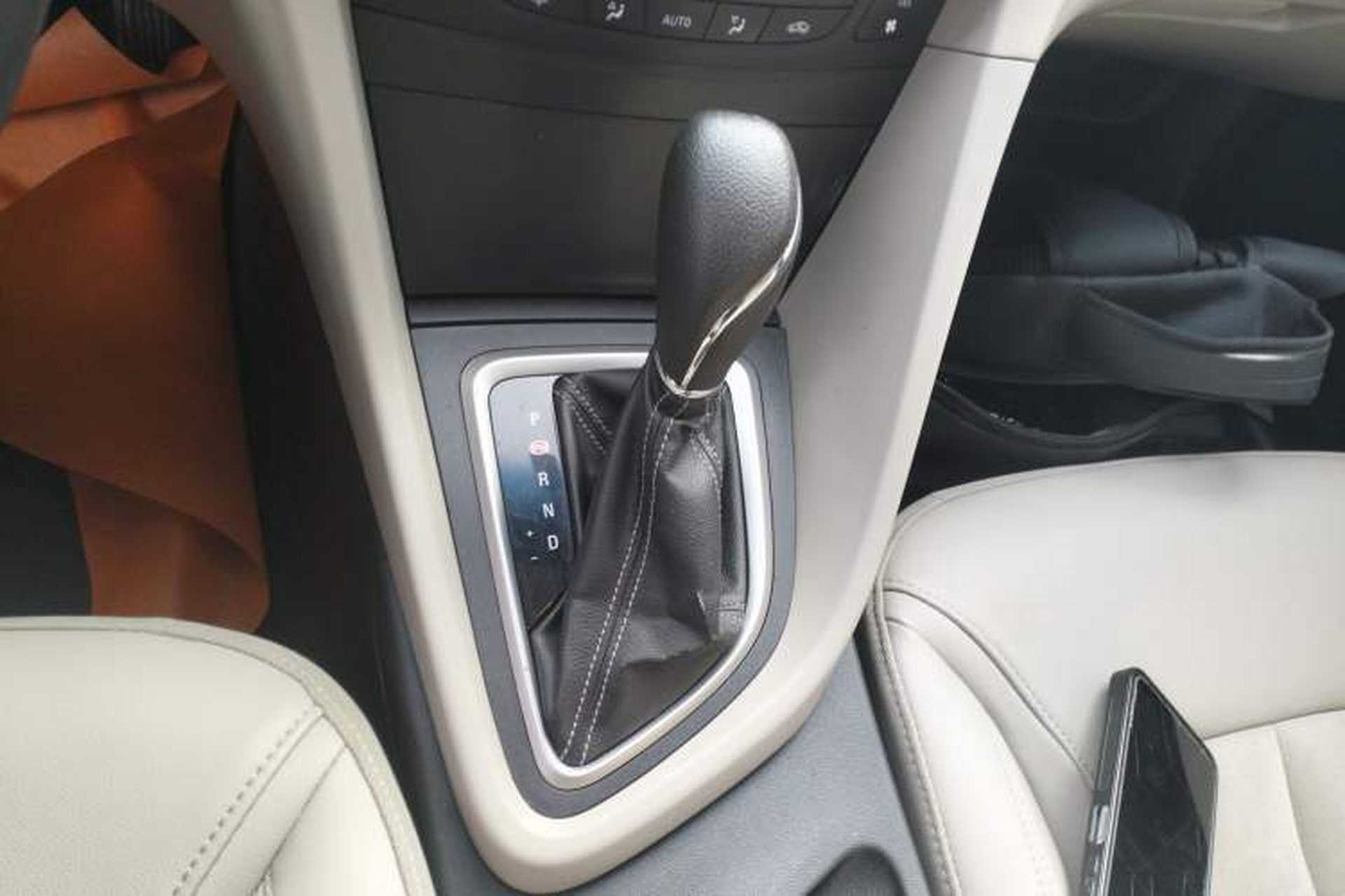 Used Buick GT 2015 15N Automatic Deluxe Edition Gear Lever