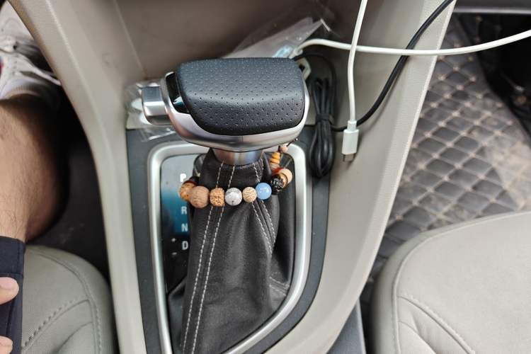 Used Buick GT 2015 15N Automatic Elite Version Gear Lever