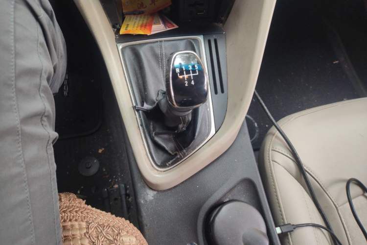 Used Buick GT 2015 15N Manual Luxury Version Gear Lever