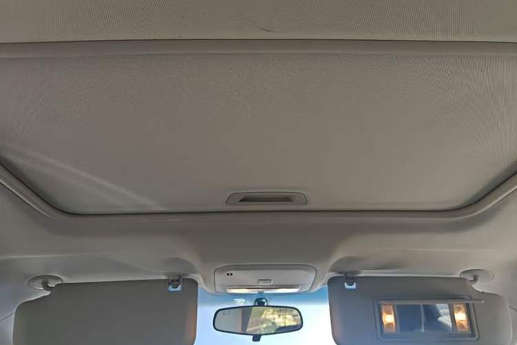 Used Buick GT 2015 18T Dual-Clutch Luxury Model Headliner