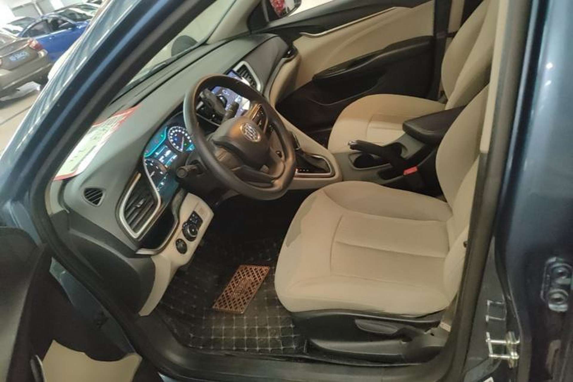 Used Buick GT 2015 15N Automatic Elite Version Left Front Seat