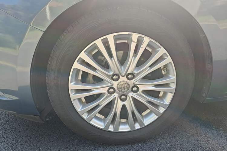 Used Buick GT 2015 18T Dual-Clutch Luxury Model Left Front Wheel Hub