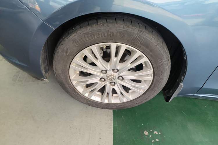 Used Buick GT 2015 15N Automatic Elite Version Left Front Wheel Hub