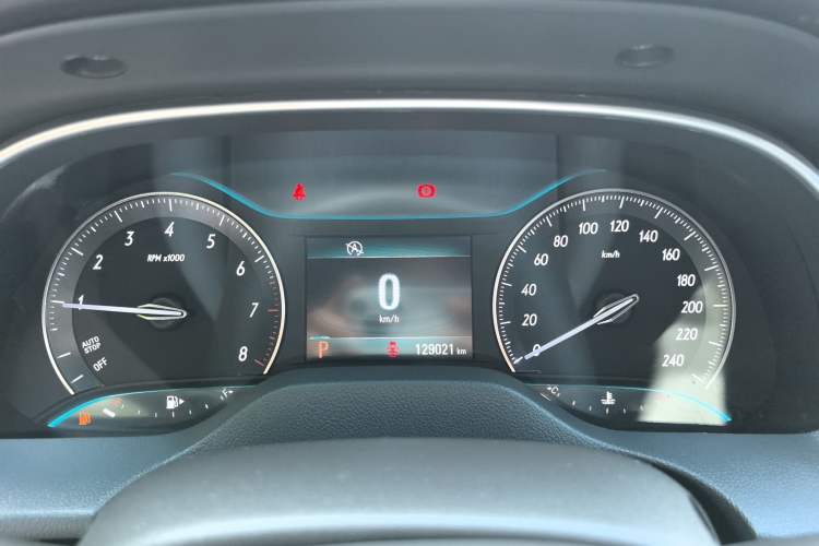 Used Buick GT 2015 15N Automatic Elite Version Odometer Close Up