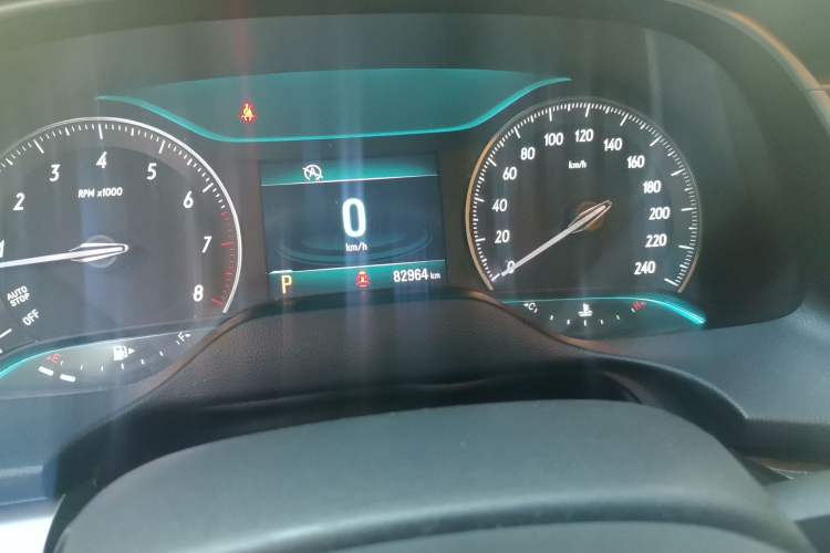 Used Buick GT 2015 15N Automatic Elite Version Odometer Close Up