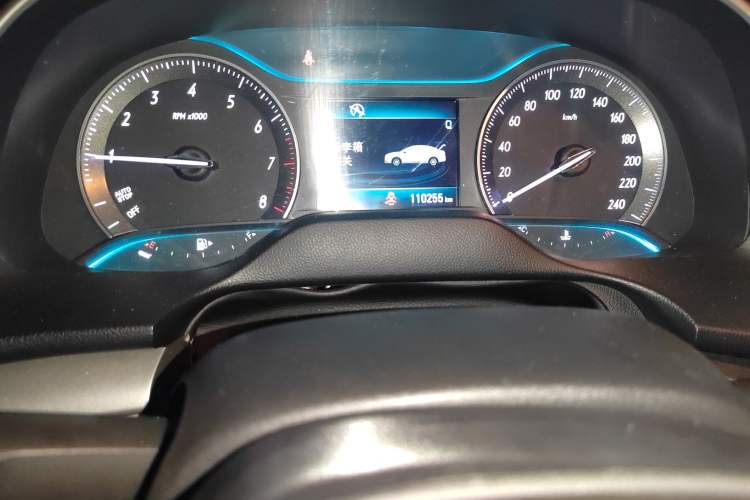 Used Buick GT 2015 15N Automatic Elite Version Odometer Close Up