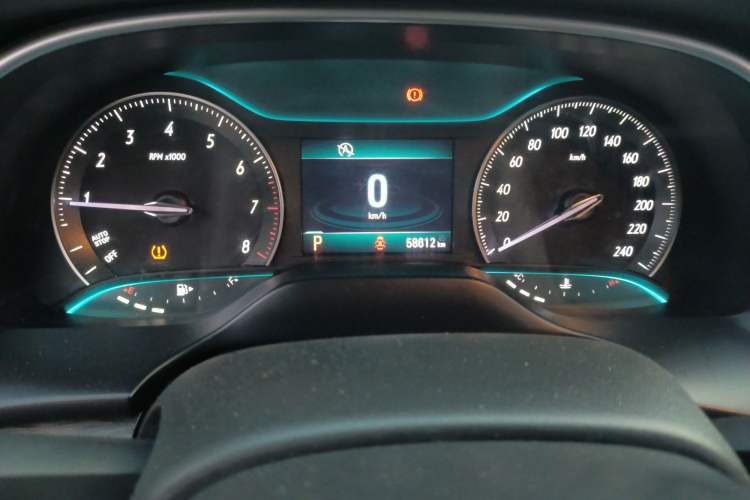 Used Buick GT 2015 15N Automatic Elite Version Odometer Close Up