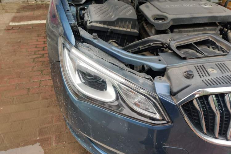 Used Buick GT 2015 15N Automatic Entry-Level Trim Right Front Headlight