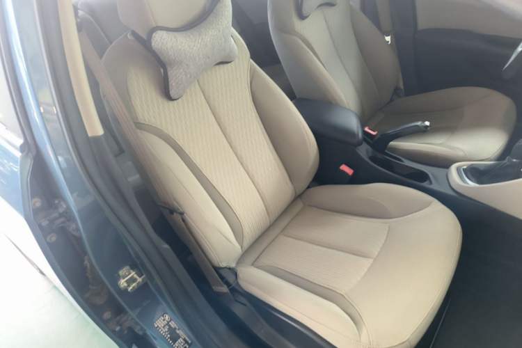 Used Buick GT 2015 15N Automatic Elite Version Right Front Seat