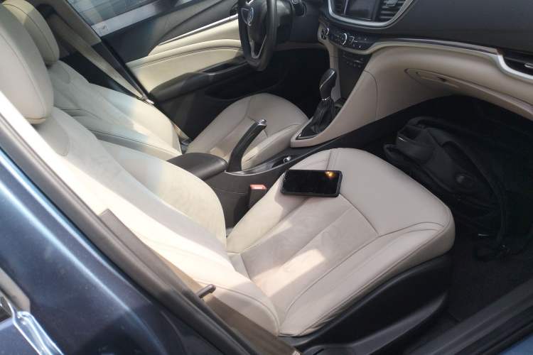 Used Buick GT 2015 15N Automatic Deluxe Edition Right Front Seat
