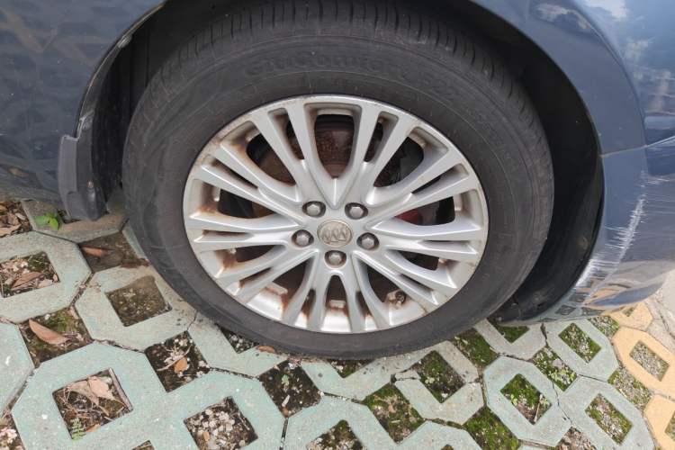 Used Buick GT 2015 18T Dual-Clutch Elite Model Right Front Wheel Hub