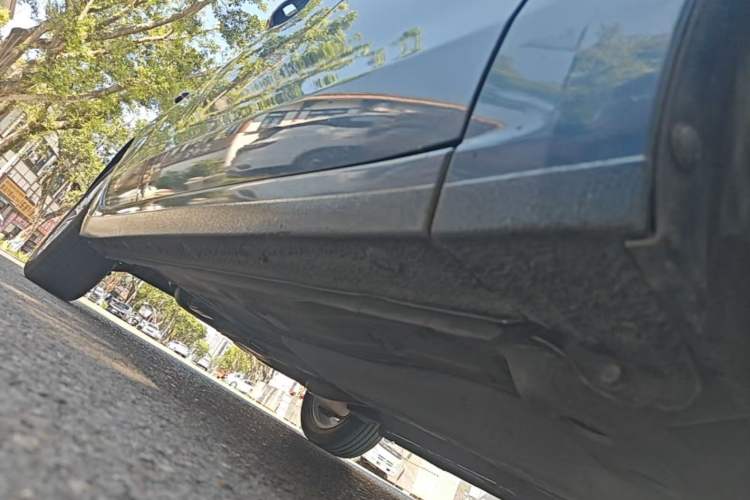 Used Buick GT 2015 18T Dual-Clutch Luxury Model Right Side Sill