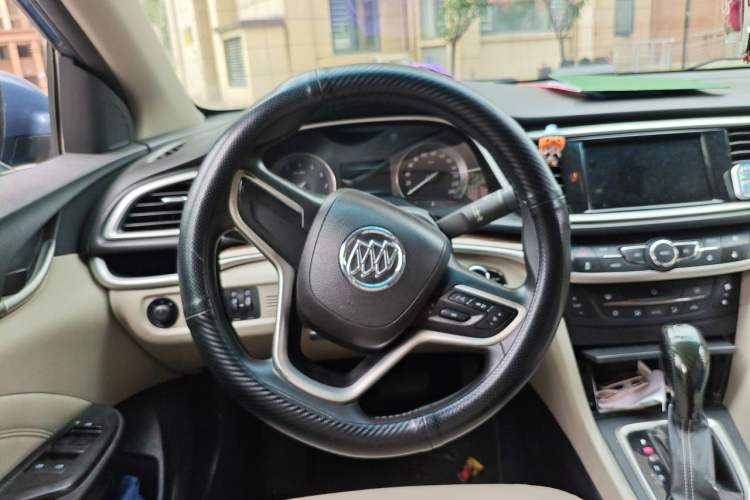 Used Buick GT 2015 15N Automatic Deluxe Edition Steering Wheel